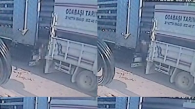 Mersin'de geri manevra yapan kamyon ile tırın arasında sıkışarak can verdi