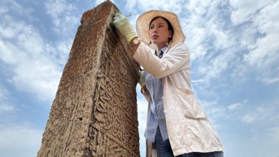 Van'daki Selçuklu Mezarlığı'nda 6 yeni mezar gün yüzüne çıkarıldı