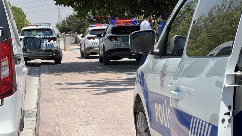 Konya'da boşanmak isteyen eşi ve kayınbiraderini bıçakladı