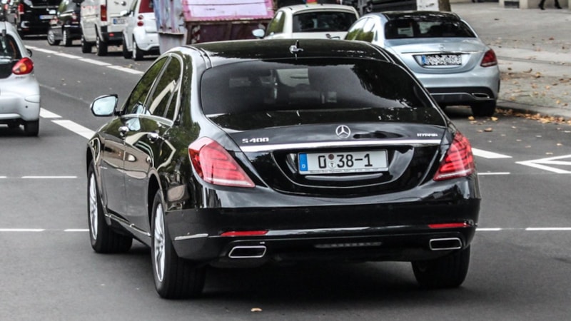 Sürücüler dikkat! Almanya’da bu plakalarla trafiğe çıkmak yasaklandı!