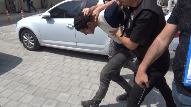 Şanlıurfa'da doktor ve güvenlik görevlisini boğazından bıçaklayan zanlı tutuklandı