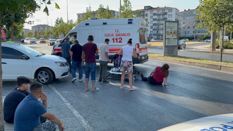 Tekirdağ'da ters yönde seyreden bisikletli motosikletle çarpıştı