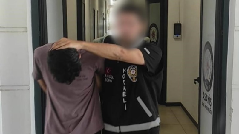 Kocaeli'de telefon dolandırıcılarına baskın: 85 bin 400 dolar ile yakalandılar