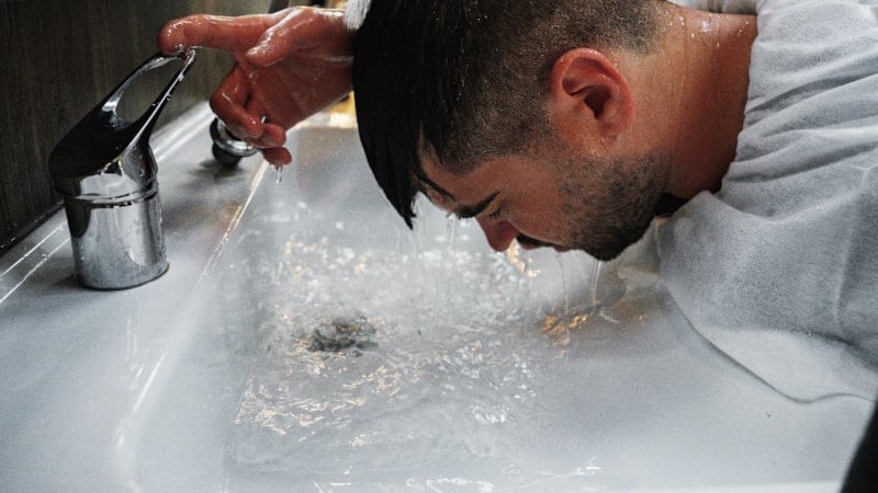 Tuzlu suyla yüz yıkamanın mucizevi faydaları