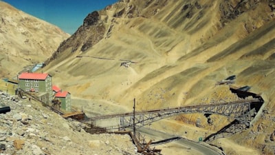 Şili'deki deprem sonrası dünyanın en büyük bakır madeninde göçük meydana geldi