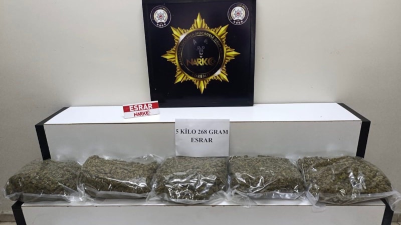 Balıkesir'de 5 kilogram esrar ele geçirildi