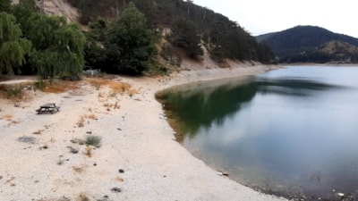 Bolu'yu da aşırı sıcaklar vurdu: Sünnet Gölü'nde sular çekildi