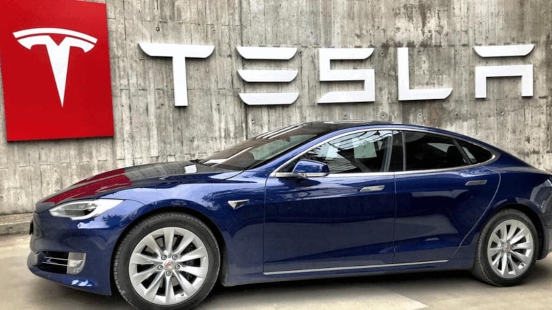 Otopilot kazasında suçlu bulundu: Tesla, 329 milyon dolar tazminat ödeyecek