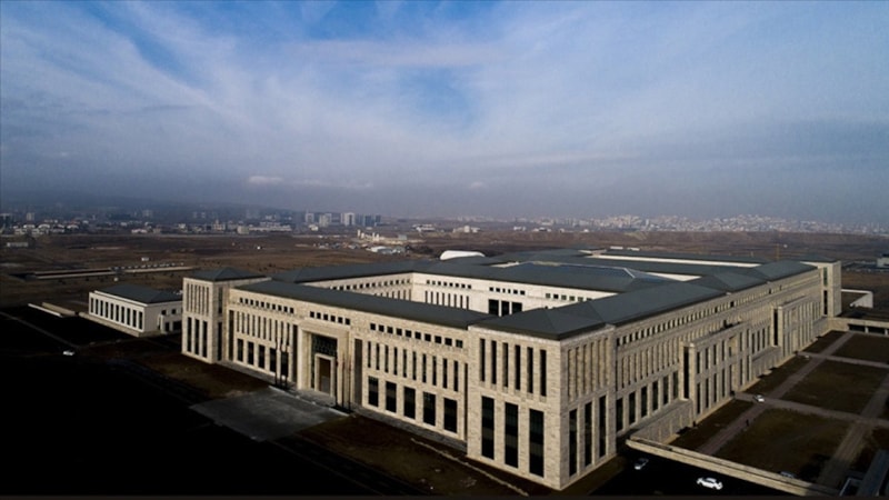 MİT, PKK’nın elindeki iki görevliyi yurda getirdi