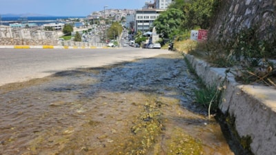 Balıkesir'de boşa akan su tepki çekiyor