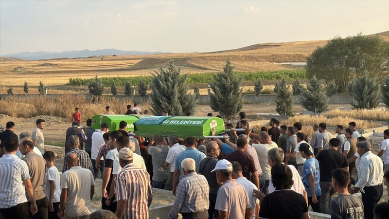 Afyonkarahisar'da gölete giren çocuklar boğuldu