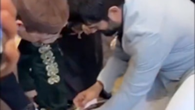 Burak Özçivit'in kurdele kesim videosu gündem oldu