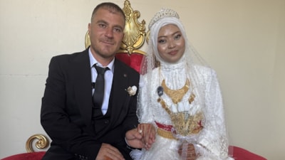 Endonezya'dan Hakkari'ye gelin geldi: Düğünde mutlu anlar yaşandı