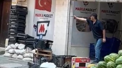 Zonguldak'ta sokak ortasında, 2 şarjör mermi ateşledi: O anlar kamerada