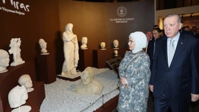 Cumhurbaşkanı Erdoğan, Arkeolojinin Altın Çağı Sergisi'ni gezdi