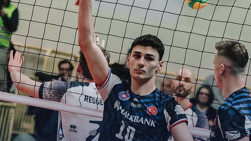 Halkbank Voleybol Takımı, 3 oyuncu ile sözleşme uzattı