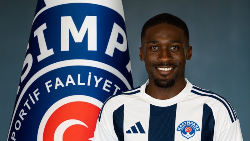 Kasımpaşa, Godfried Frimpong'a imzayı attırdı