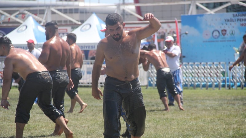 Celal Bayar Çilenker, başaltı boyuna düştü