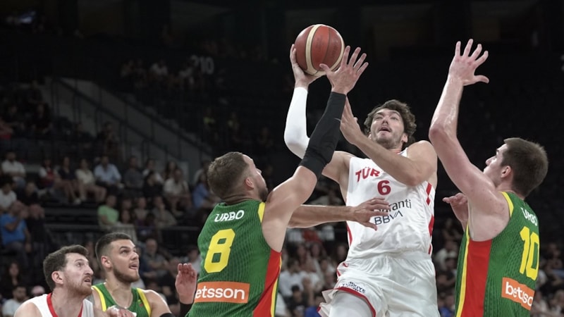 A Milli Erkek Basketbol Takımı, Litvanya'ya yenildi