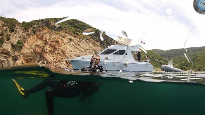 Sakarya'da yeni evli genç dalgıç temizlik çalışması için girdiği suda yaşamını yitirdi