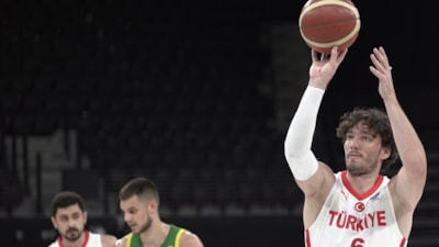 Basketbol milli takımlarının her sayısı bir fidana dönüşüyor