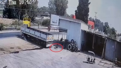 Mersin'de tırın altında kalan 16 yaşındaki işçi, hayatını kaybetti
