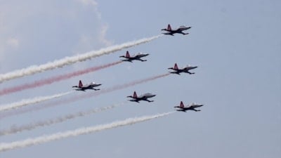 Trabzon'da Türk Yıldızları'ndan görsel şölen: Gösteri uçuşu yapıldı