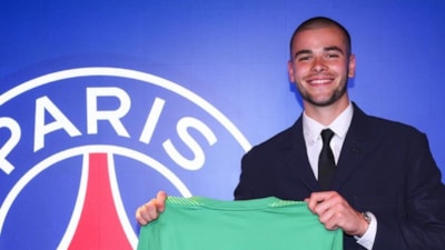 PSG, Lucas Chevalier ile 5 yıllık sözleşme imzaladı