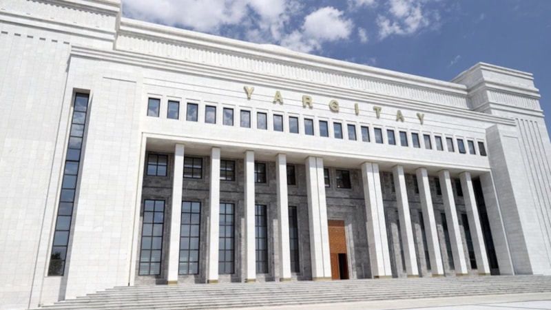 Yargıtay, sebepsiz yere evi terk eden kişiyi boşanmada 'tam kusurlu' saydı