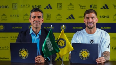 Al Nassr, Inigo Martinez'i renklerine bağladı