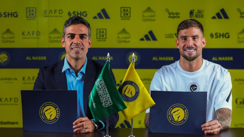 Al Nassr, Inigo Martinez'i renklerine bağladı