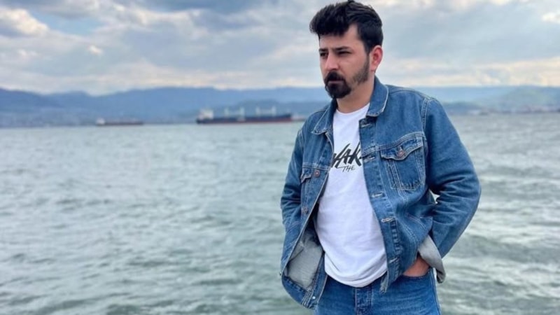 Sakarya'da kontrolünü kaybettiği motosikletten düşen genç hayatını kaybetti