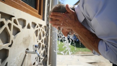 Termometreler 51 dereceyi gösterdi