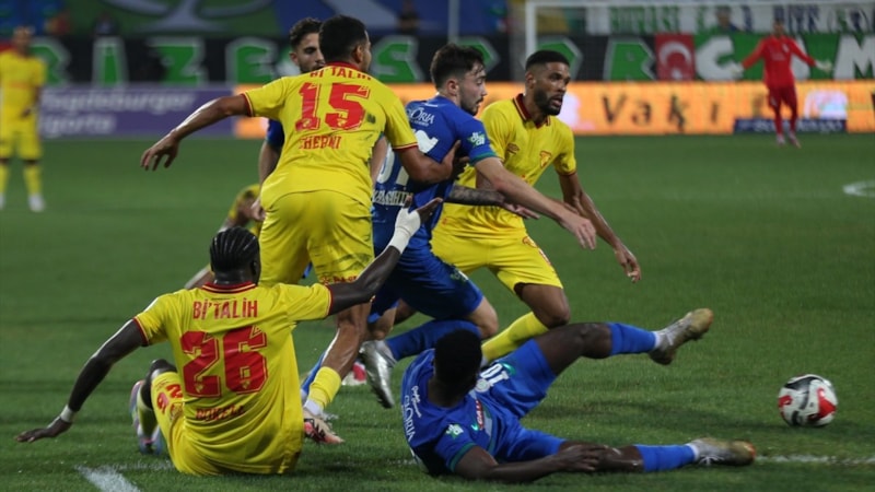Göztepe deplasmanda Rizespor'u farklı geçti