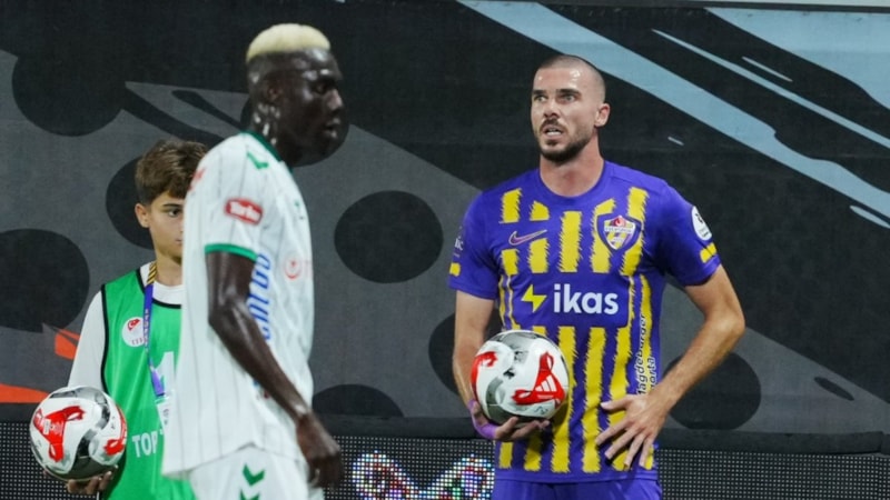 Konyaspor, Eyüpspor'u 4 golle devirdi