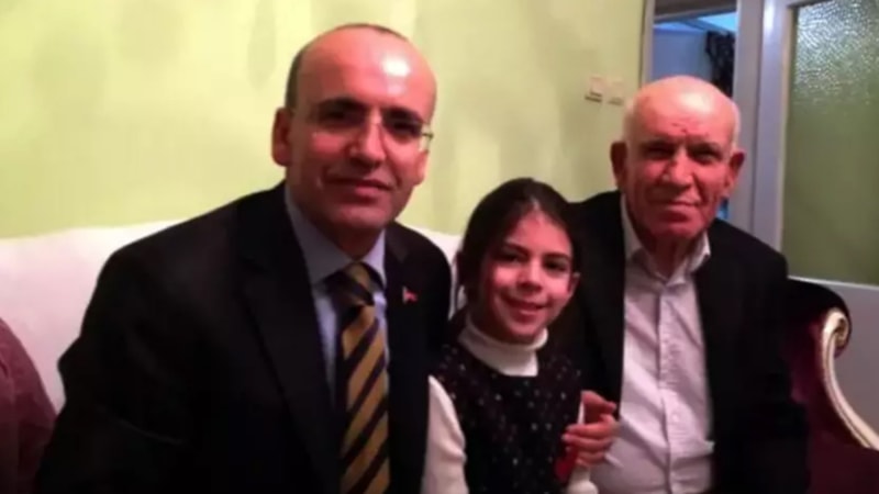 Hazine ve Maliye Bakanı Mehmet Şimşek'in abisi Nazmi Şimşek yaşamını yitirdi