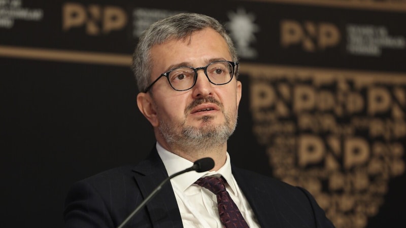 Burhanettin Duran'dan gazetecileri katleden İsrail'e: Hukuk önünde hesap verecekler