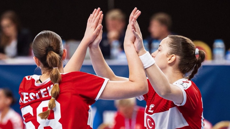 17 Yaş Altı Kız Milli Hentbol Takımı, Avrupa Şampiyonası'nı galibiyetle noktaladı