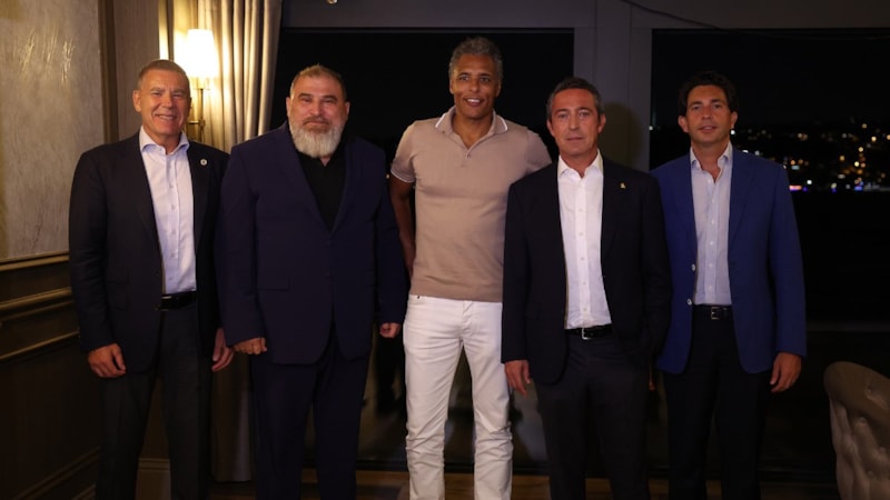 Fenerbahçe, Feyenoord heyetini yemekte konuk etti