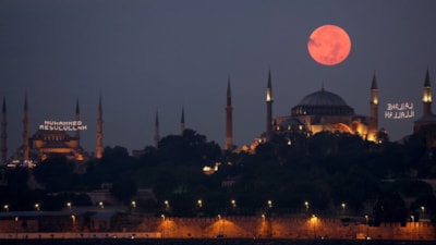 Zamanın izlerini taşıyorlar: İstanbul’un en eski tarihi camileri