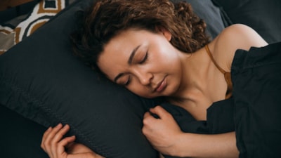 Boyun ve baş ağrılarınızın gizli nedeni: Yanlış yastık seçimi