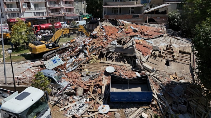 Balıkesir'de 879 artçı deprem meydana geldi