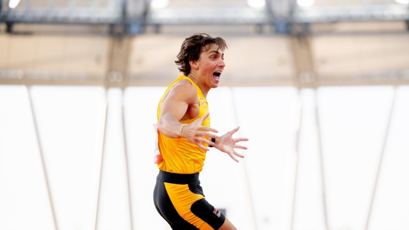 Armand Duplantis, sırıkla atlamada yeniden dünya rekoru kırdı