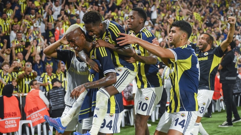 Dış basından Fenerbahçe - Feyenoord maçı manşetleri