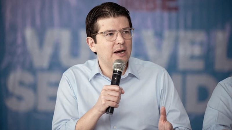 Kolombiya'da suikast kurbanı başkan adayı defnedildi