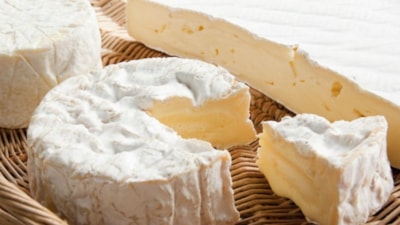 2 kişinin ölümüne sebep oldu: Fransa’da satışı yapılan o peynir raflardan kalkıyor