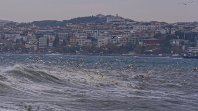 AKOM'dan İstanbul için fırtına uyarısı
