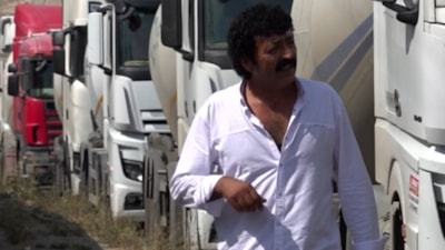 Görenler dönüp bir daha bakıyor: Van'ın 'Müslüm Baba'sı'