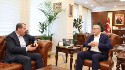 Memur-Sen Toplu kamu sözleşmesi için Vedat Işıkhan'la görüştü