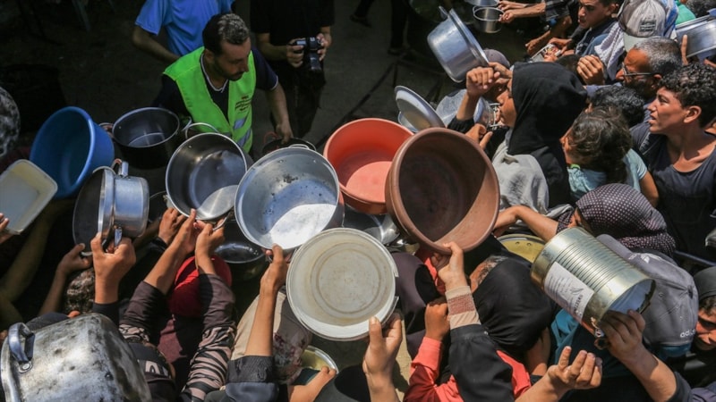 Gazze'de açlıktan ölenlerin sayısı 251'e yükseldi